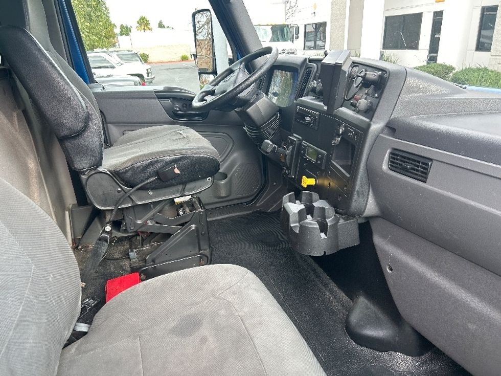 Refrigerated Truck-Light and Medium Duty Trucks-International-2020-MV607-Fontana-CA-286,835\n\t\tmiles-$ 32,000 - Image 21