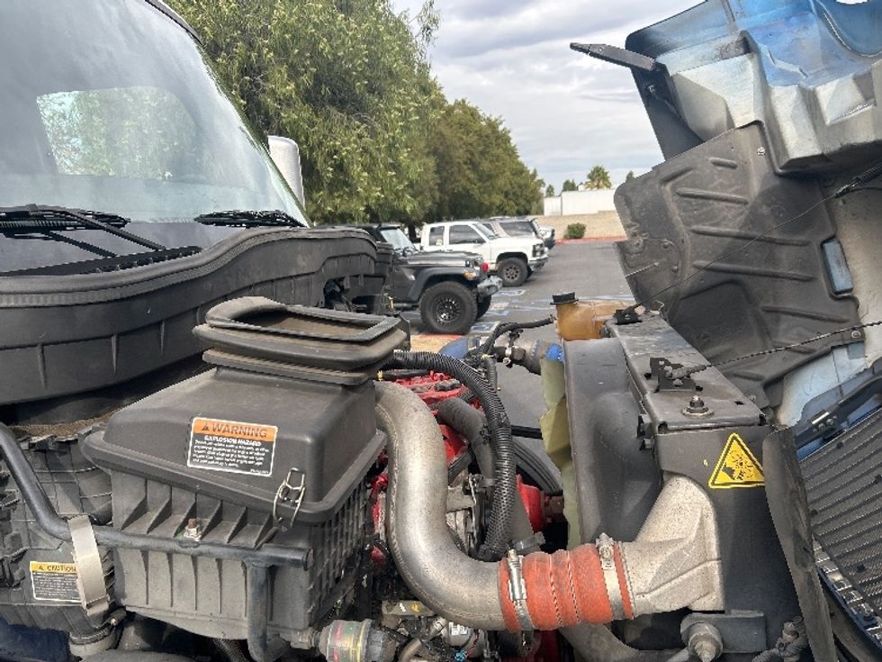 Refrigerated Truck-Light and Medium Duty Trucks-International-2020-MV607-Fontana-CA-286,835\n\t\tmiles-$ 32,000 - Image 22