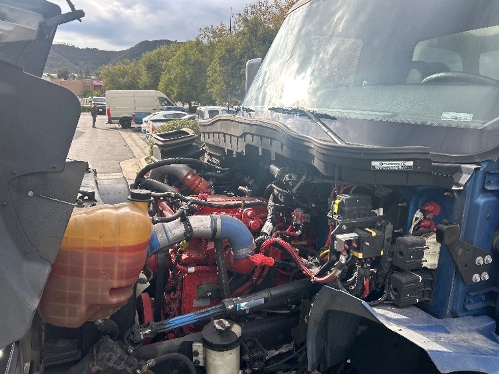 Refrigerated Truck-Light and Medium Duty Trucks-International-2020-MV607-Fontana-CA-286,835\n\t\tmiles-$ 32,000 - Image 23