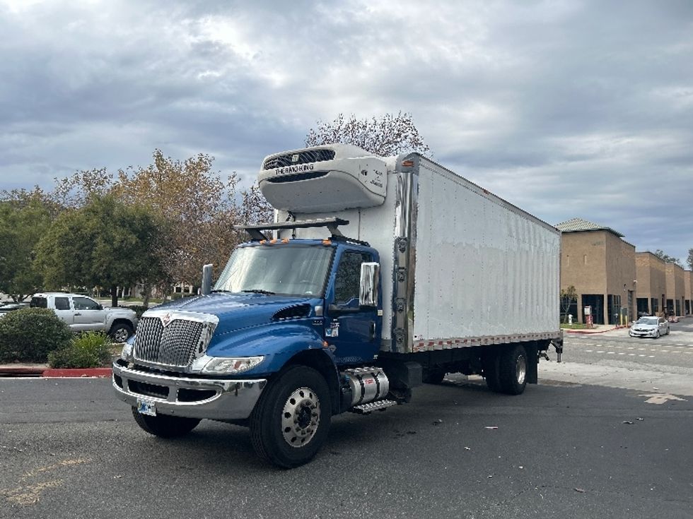 Refrigerated Truck-Light and Medium Duty Trucks-International-2020-MV607-Fontana-CA-286,835\n\t\tmiles-$ 32,000 - Image 3