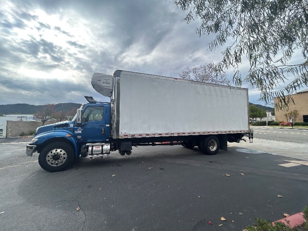 Refrigerated Truck-Light and Medium Duty Trucks-International-2020-MV607-Fontana-CA-286,835\n\t\tmiles-$ 32,000 - Image 4