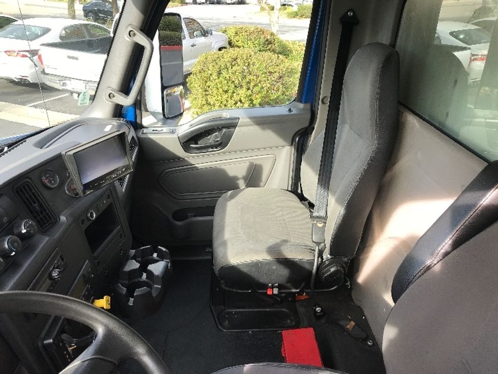 Refrigerated Truck-Light and Medium Duty Trucks-International-2020-MV607-Fontana-CA-307,432\n\t\tmiles-$ 29,000 - Image 19