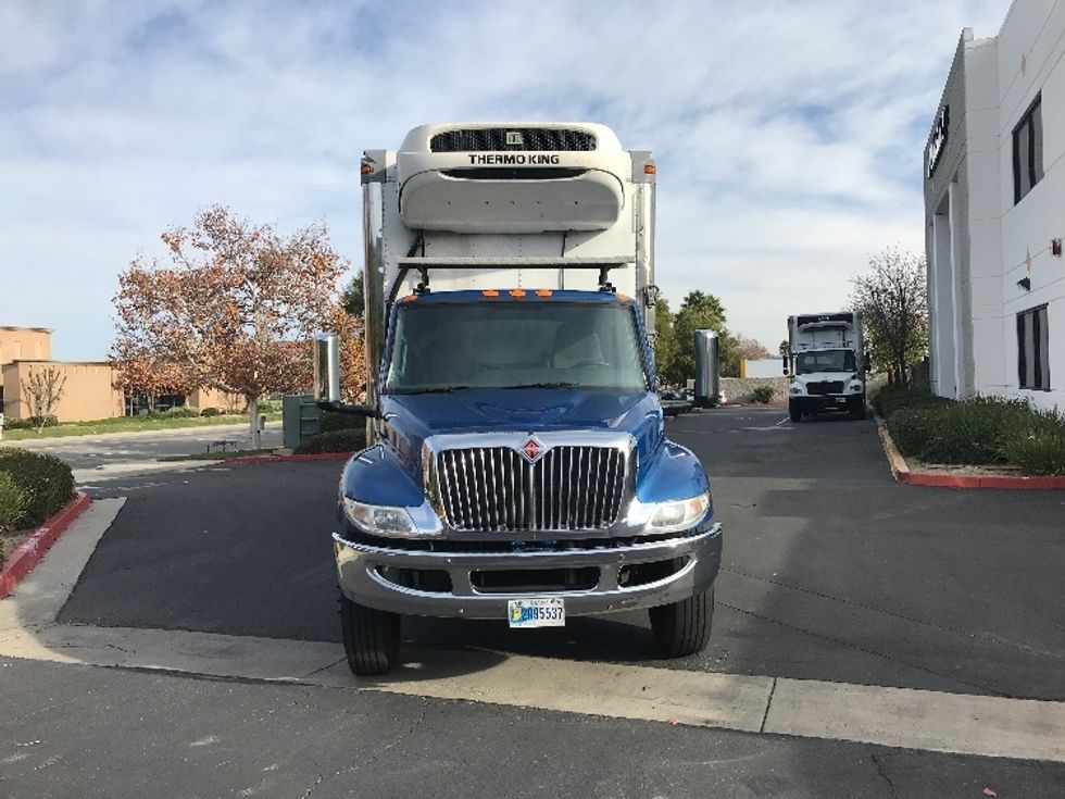 Refrigerated Truck-Light and Medium Duty Trucks-International-2020-MV607-Fontana-CA-307,432\n\t\tmiles-$ 29,000 - Image 2