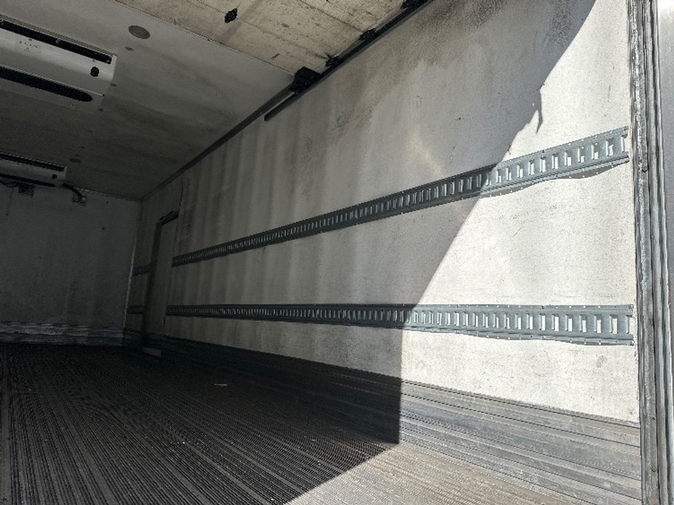 Refrigerated Truck-Light and Medium Duty Trucks-International-2020-MV607-Fontana-CA-307,900\n\t\tmiles-$ 26,250 - Image 12