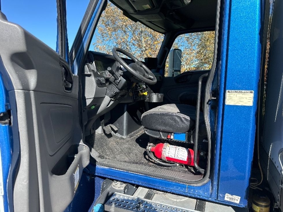 Refrigerated Truck-Light and Medium Duty Trucks-International-2020-MV607-Fontana-CA-307,900\n\t\tmiles-$ 26,250 - Image 16