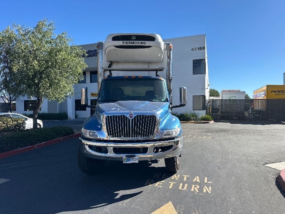Refrigerated Truck-Light and Medium Duty Trucks-International-2020-MV607-Fontana-CA-307,900\n\t\tmiles-$ 26,250 - Image 2