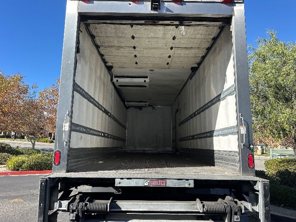 Refrigerated Truck-Light and Medium Duty Trucks-International-2020-MV607-Fontana-CA-307,900\n\t\tmiles-$ 26,250 - Image 8