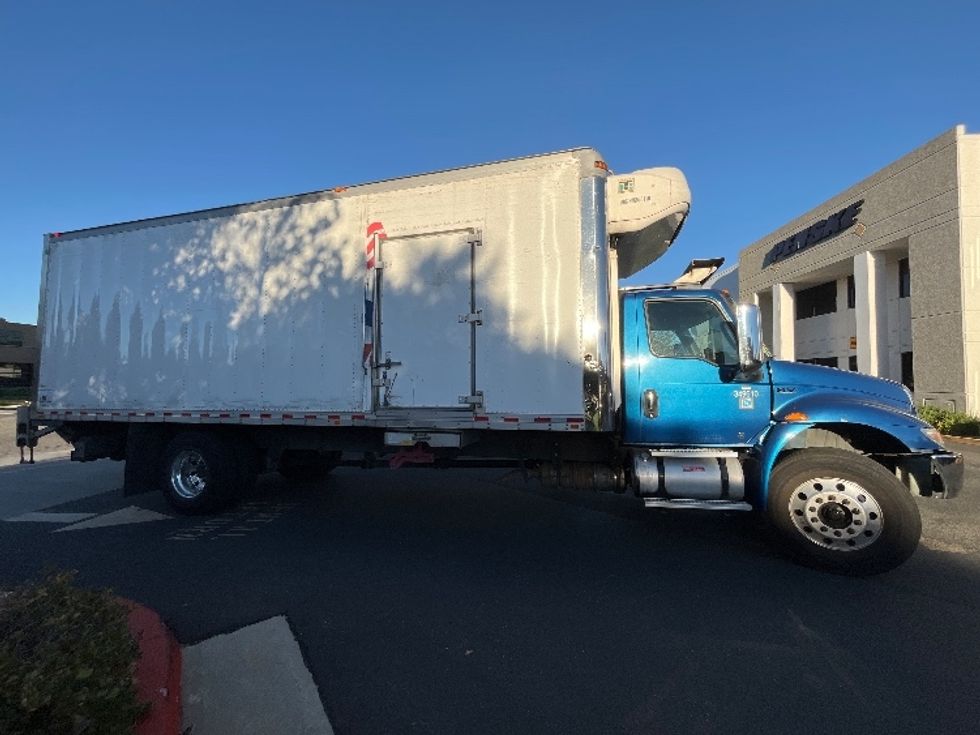 Refrigerated Truck-Light and Medium Duty Trucks-International-2020-MV607-Fontana-CA-344,601\n\t\tmiles-$ 23,000 - Image 14