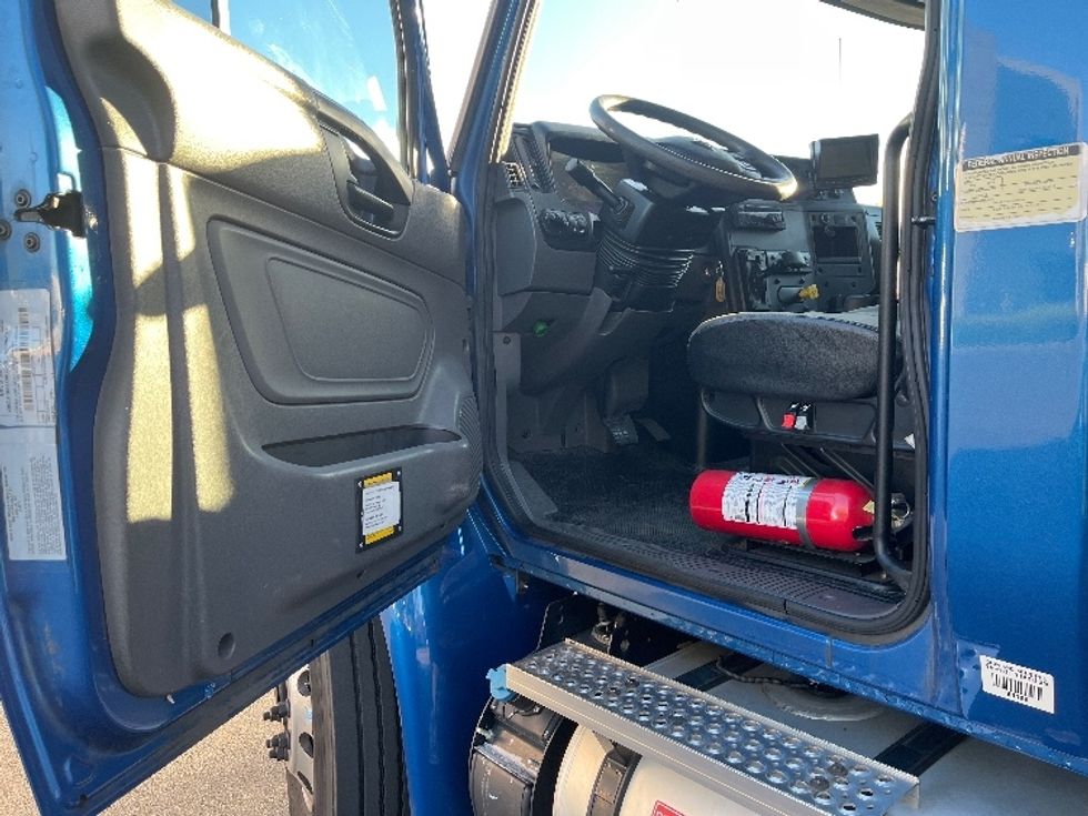 Refrigerated Truck-Light and Medium Duty Trucks-International-2020-MV607-Fontana-CA-344,601\n\t\tmiles-$ 23,000 - Image 15