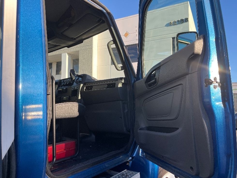Refrigerated Truck-Light and Medium Duty Trucks-International-2020-MV607-Fontana-CA-344,601\n\t\tmiles-$ 23,000 - Image 19