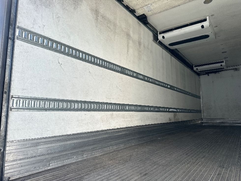 Refrigerated Truck-Light and Medium Duty Trucks-International-2020-MV607-Fontana-CA-347,470\n\t\tmiles-$ 22,750 - Image 11