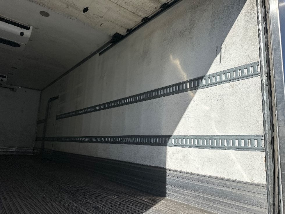 Refrigerated Truck-Light and Medium Duty Trucks-International-2020-MV607-Fontana-CA-347,470\n\t\tmiles-$ 22,750 - Image 12