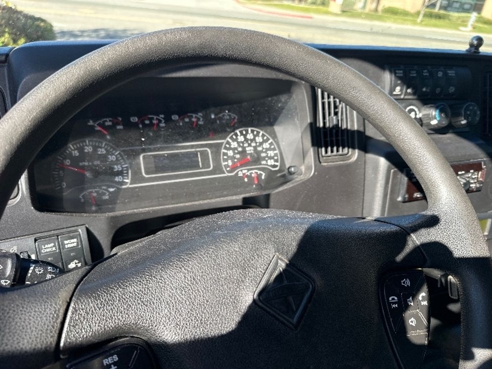 Refrigerated Truck-Light and Medium Duty Trucks-International-2020-MV607-Fontana-CA-347,470\n\t\tmiles-$ 22,750 - Image 18