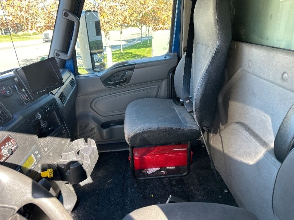 Refrigerated Truck-Light and Medium Duty Trucks-International-2020-MV607-Fontana-CA-347,470\n\t\tmiles-$ 22,750 - Image 19