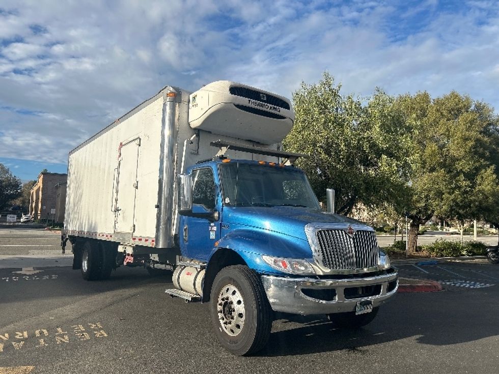 Refrigerated Truck-Light and Medium Duty Trucks-International-2020-MV607-Fontana-CA-348,710\n\t\tmiles-$ 21,250 - Image 1