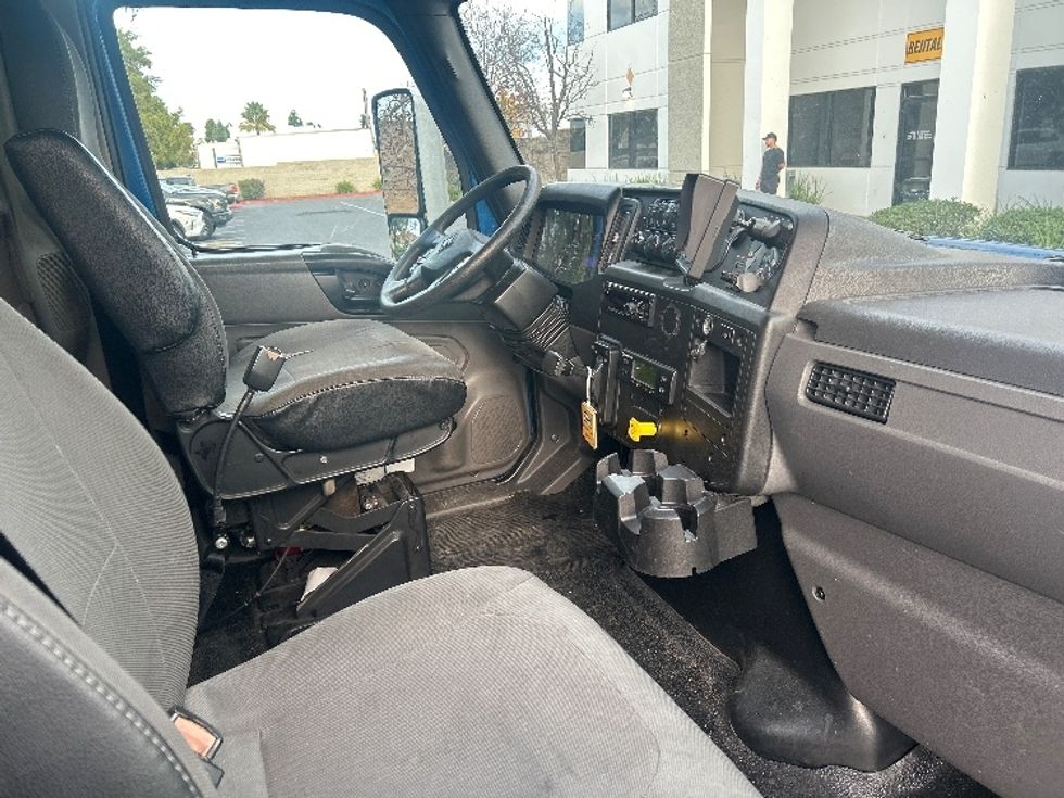 Refrigerated Truck-Light and Medium Duty Trucks-International-2020-MV607-Fontana-CA-348,710\n\t\tmiles-$ 21,250 - Image 21