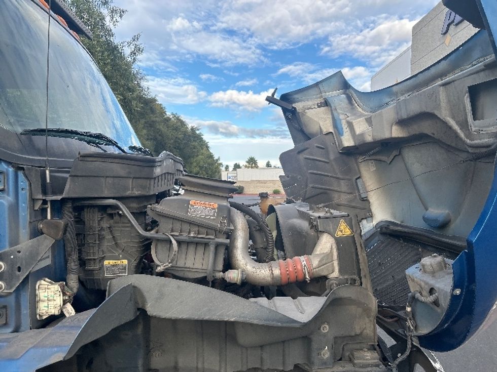 Refrigerated Truck-Light and Medium Duty Trucks-International-2020-MV607-Fontana-CA-348,710\n\t\tmiles-$ 21,250 - Image 22