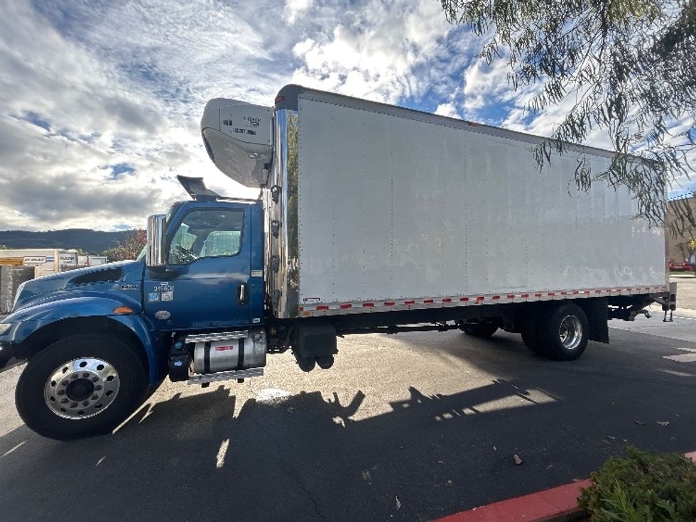 Refrigerated Truck-Light and Medium Duty Trucks-International-2020-MV607-Fontana-CA-348,710\n\t\tmiles-$ 21,250 - Image 4