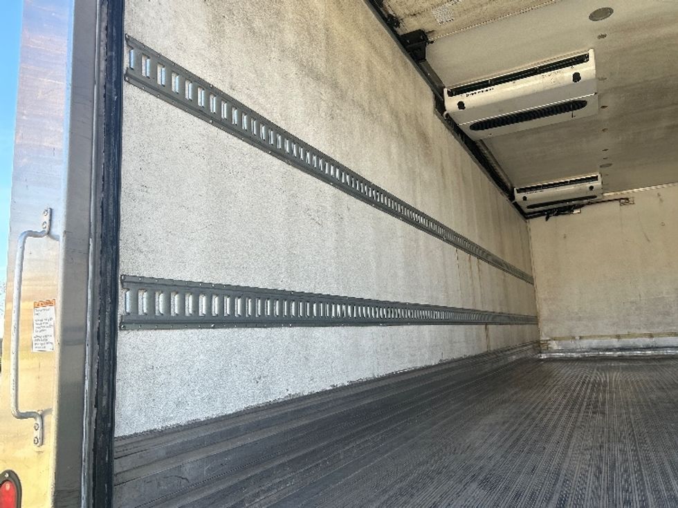 Refrigerated Truck-Light and Medium Duty Trucks-International-2020-MV607-Fontana-CA-348,776\n\t\tmiles-$ 21,250 - Image 11