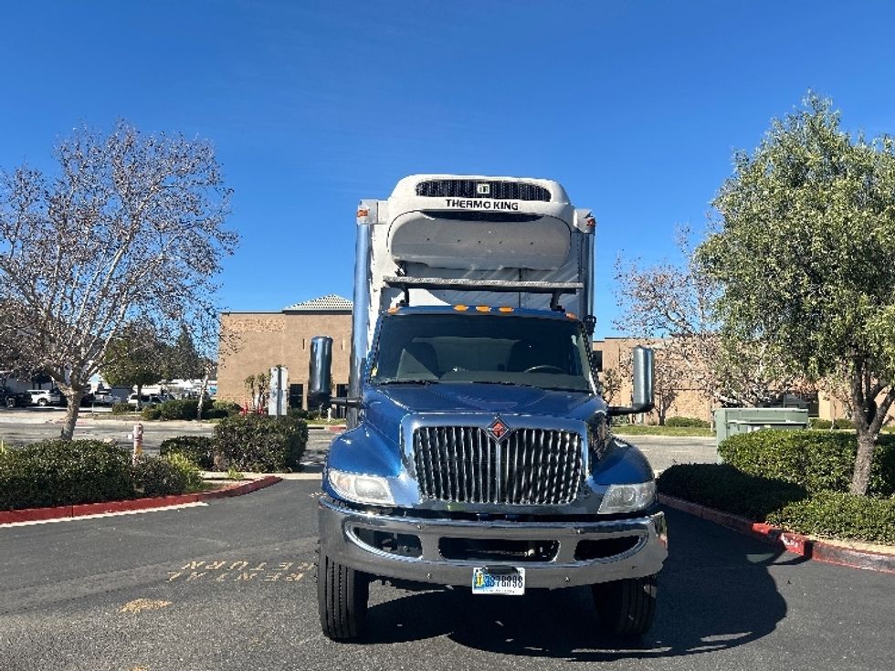 Refrigerated Truck-Light and Medium Duty Trucks-International-2020-MV607-Fontana-CA-348,776\n\t\tmiles-$ 21,250 - Image 2