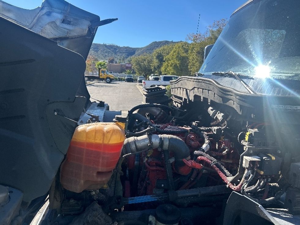 Refrigerated Truck-Light and Medium Duty Trucks-International-2020-MV607-Fontana-CA-348,776\n\t\tmiles-$ 21,250 - Image 23