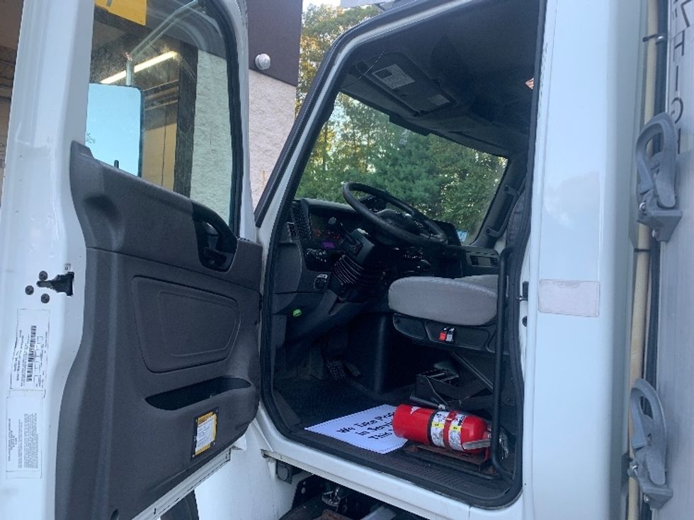 Refrigerated Truck-Light and Medium Duty Trucks-International-2020-MV607-Franklin-MA-217,427\n\t\tmiles-$ 35,250 - Image 16