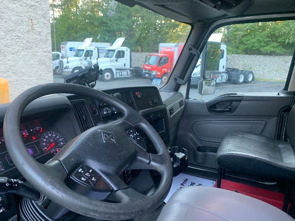 Refrigerated Truck-Light and Medium Duty Trucks-International-2020-MV607-Franklin-MA-217,427\n\t\tmiles-$ 35,250 - Image 17