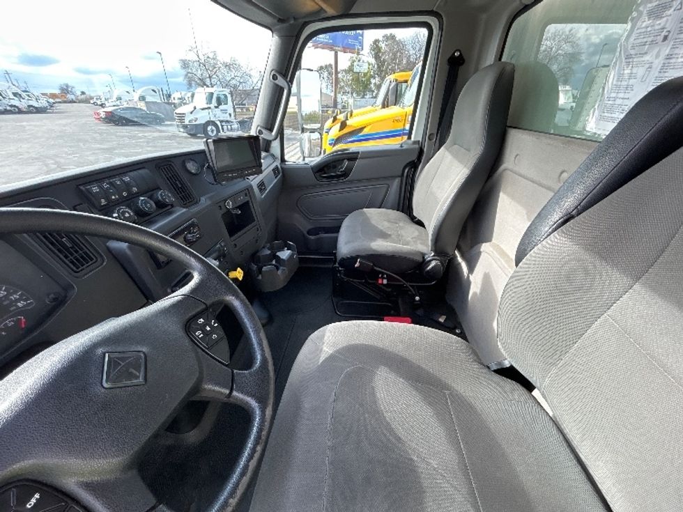 Refrigerated Truck-Light and Medium Duty Trucks-International-2020-MV607-Fresno-CA-120,932\n\t\tmiles-$ 66,250 - Image 19