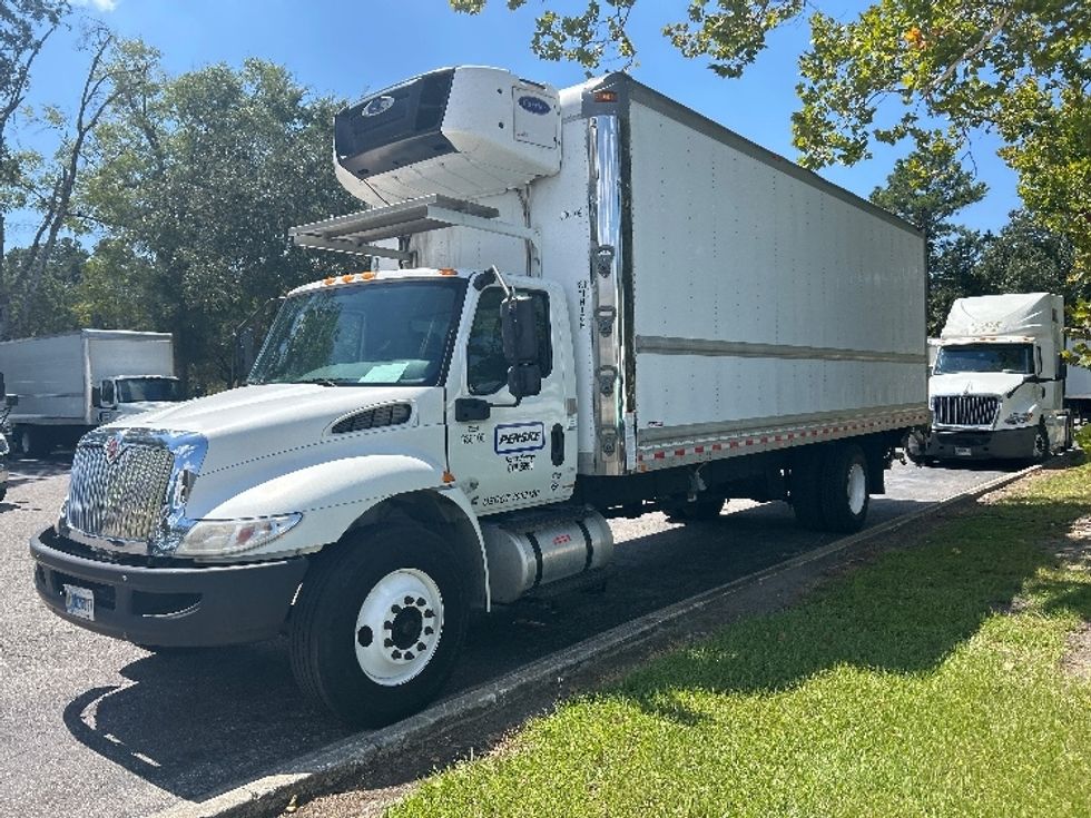 Refrigerated Truck-Light and Medium Duty Trucks-International-2020-MV607-Gainesville-FL-239,296\n\t\tmiles-$ 44,750 - Image 3