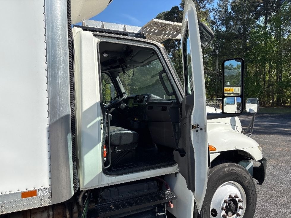 Refrigerated Truck-Light and Medium Duty Trucks-International-2020-MV607-Gainesville-GA-101,850\n\t\tmiles-$ 66,000 - Image 20