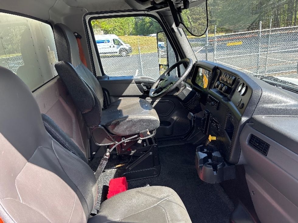 Refrigerated Truck-Light and Medium Duty Trucks-International-2020-MV607-Gainesville-GA-101,850\n\t\tmiles-$ 66,000 - Image 22