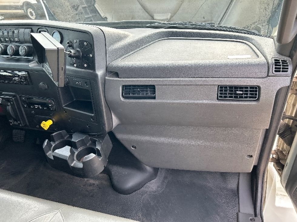 Refrigerated Truck-Light and Medium Duty Trucks-International-2020-MV607-Grand Prairie-TX-237,734\n\t\tmiles-$ 51,750 - Image 21