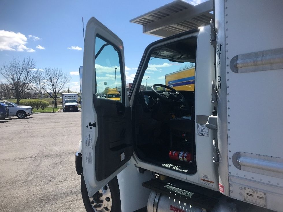 Refrigerated Truck-Light and Medium Duty Trucks-International-2020-MV607-Harrisburg-PA-161,872\n\t\tmiles-$ 65,750 - Image 16