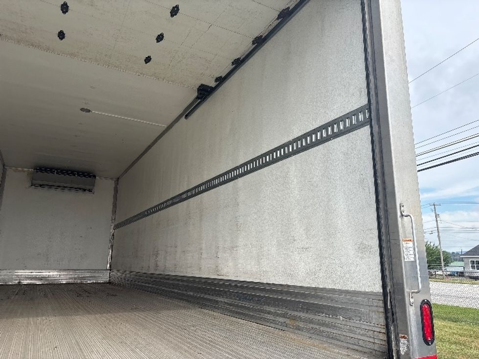 Refrigerated Truck-Light and Medium Duty Trucks-International-2020-MV607-Harrisburg-PA-165,599\n\t\tmiles-$ 49,750 - Image 11