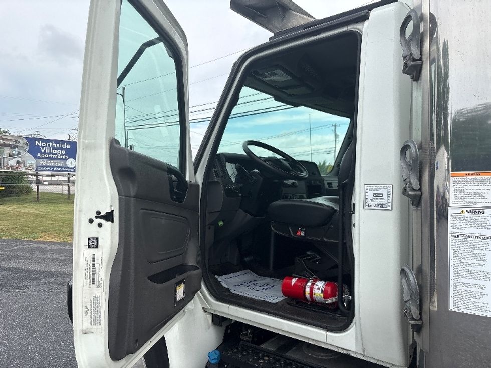 Refrigerated Truck-Light and Medium Duty Trucks-International-2020-MV607-Harrisburg-PA-165,599\n\t\tmiles-$ 49,750 - Image 15