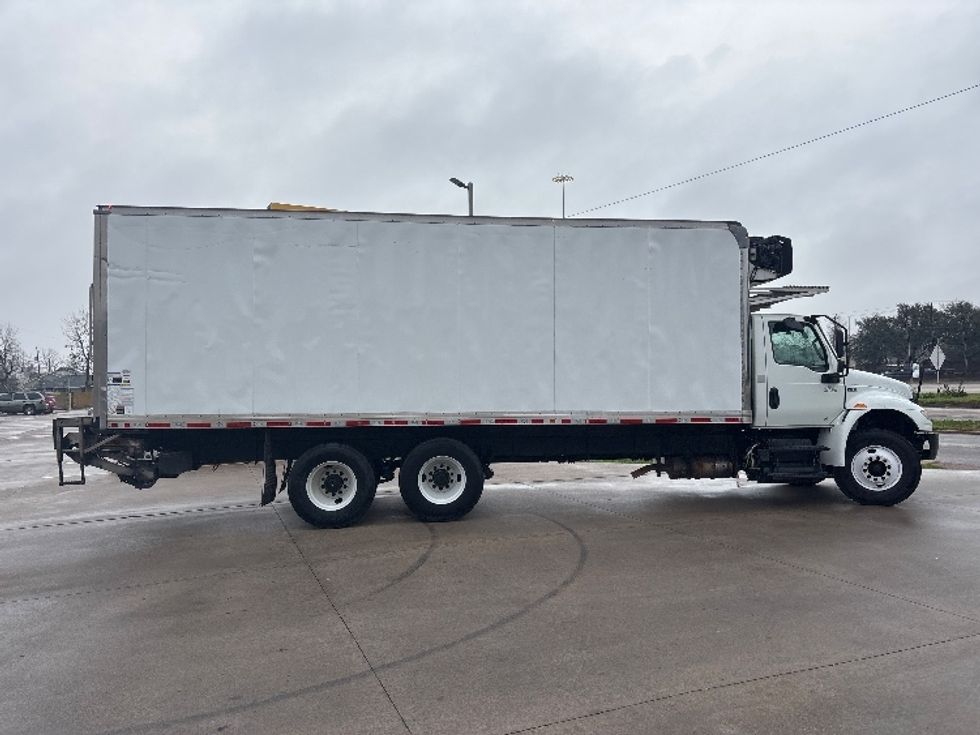 Refrigerated Truck-Light and Medium Duty Trucks-International-2020-MV607-Houston-TX-211,401\n\t\tmiles-$ 69,250 - Image 14