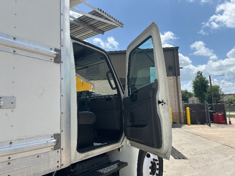 Refrigerated Truck-Light and Medium Duty Trucks-International-2020-MV607-Houston-TX-215,942\n\t\tmiles-$ 53,250 - Image 20