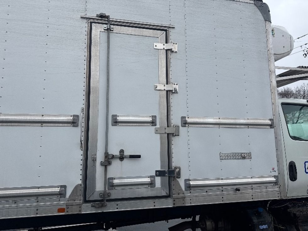 Refrigerated Truck-Light and Medium Duty Trucks-International-2020-MV607-Indianapolis-IN-291,858\n\t\tmiles-$ 34,500 - Image 24