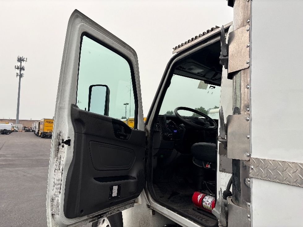 Refrigerated Truck-Light and Medium Duty Trucks-International-2020-MV607-Jamaica-NY-161,199\n\t\tmiles-$ 58,250 - Image 16
