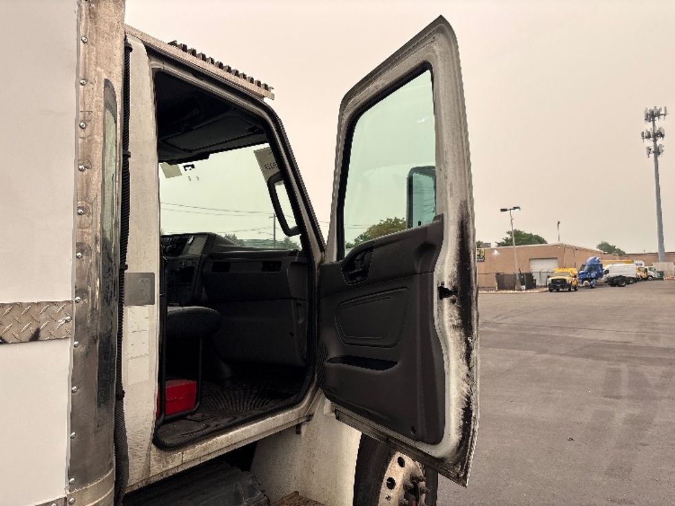 Refrigerated Truck-Light and Medium Duty Trucks-International-2020-MV607-Jamaica-NY-161,199\n\t\tmiles-$ 58,250 - Image 20