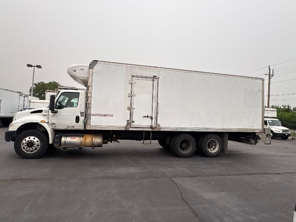 Refrigerated Truck-Light and Medium Duty Trucks-International-2020-MV607-Jamaica-NY-161,199\n\t\tmiles-$ 58,250 - Image 4