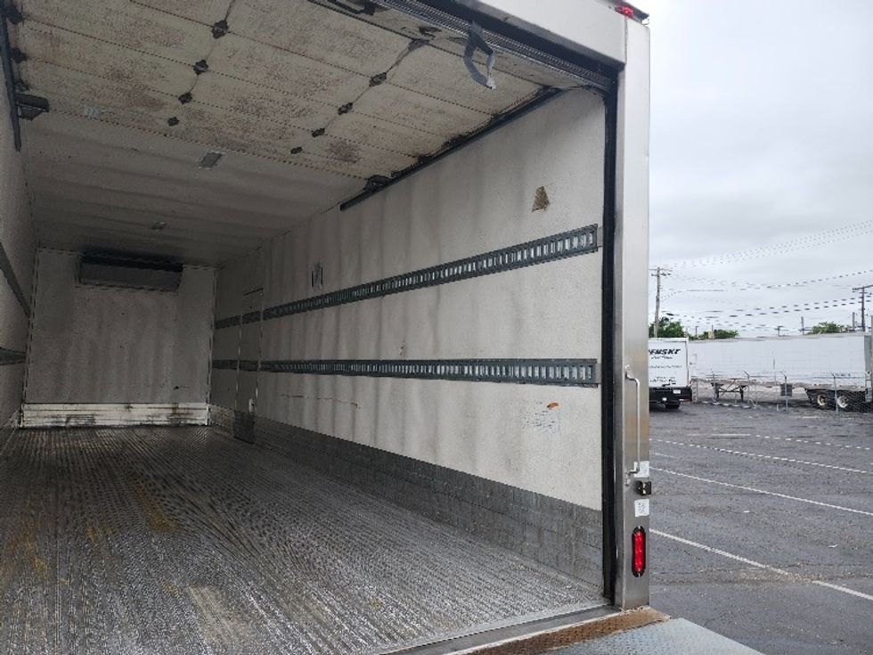 Refrigerated Truck-Light and Medium Duty Trucks-International-2020-MV607-Jessup-MD-210,397\n\t\tmiles-$ 54,000 - Image 12