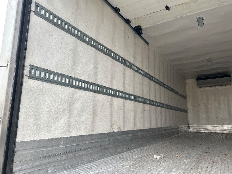 Refrigerated Truck-Light and Medium Duty Trucks-International-2020-MV607-Jessup-MD-242,076\n\t\tmiles-$ 46,500 - Image 11