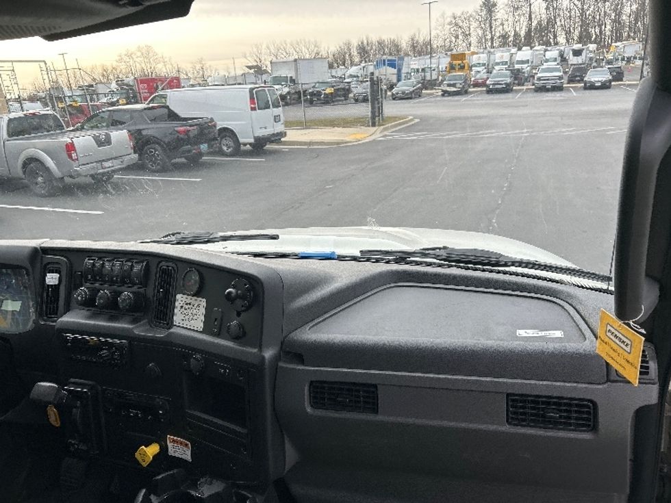 Refrigerated Truck-Light and Medium Duty Trucks-International-2020-MV607-Jessup-MD-242,076\n\t\tmiles-$ 46,500 - Image 21