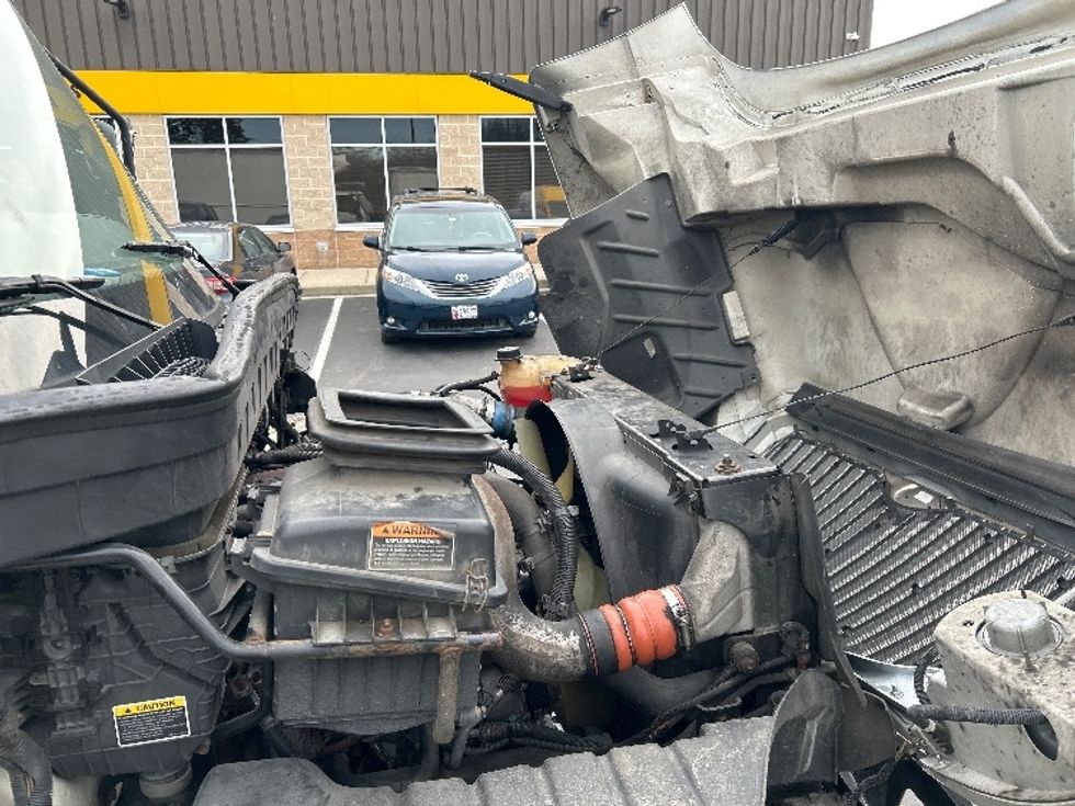 Refrigerated Truck-Light and Medium Duty Trucks-International-2020-MV607-Jessup-MD-242,076\n\t\tmiles-$ 46,500 - Image 23