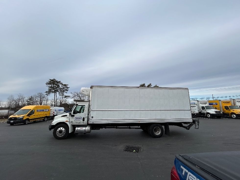 Refrigerated Truck-Light and Medium Duty Trucks-International-2020-MV607-Jessup-MD-242,076\n\t\tmiles-$ 46,500 - Image 4