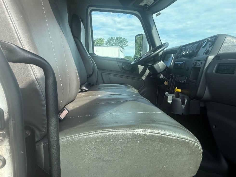 Refrigerated Truck-Light and Medium Duty Trucks-International-2020-MV607-Jessup-MD-274,623\n\t\tmiles-$ 43,000 - Image 18