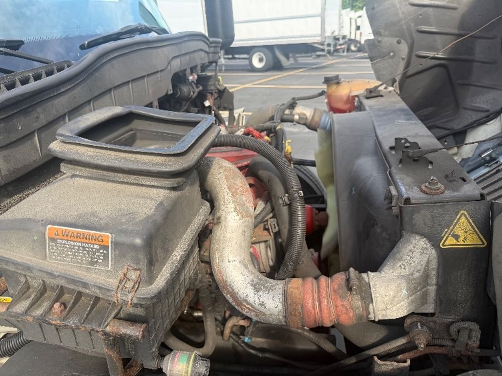 Refrigerated Truck-Light and Medium Duty Trucks-International-2020-MV607-Jessup-MD-274,623\n\t\tmiles-$ 43,000 - Image 19