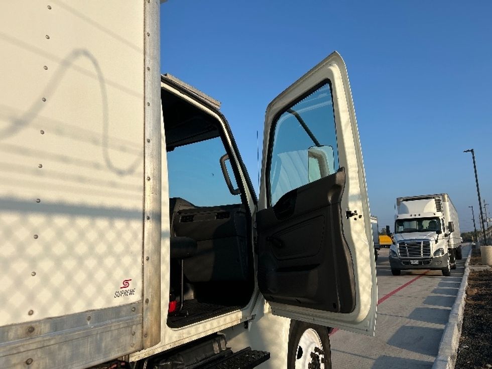 Refrigerated Truck-Light and Medium Duty Trucks-International-2020-MV607-Katy-TX-171,951\n\t\tmiles-$ 47,750 - Image 20