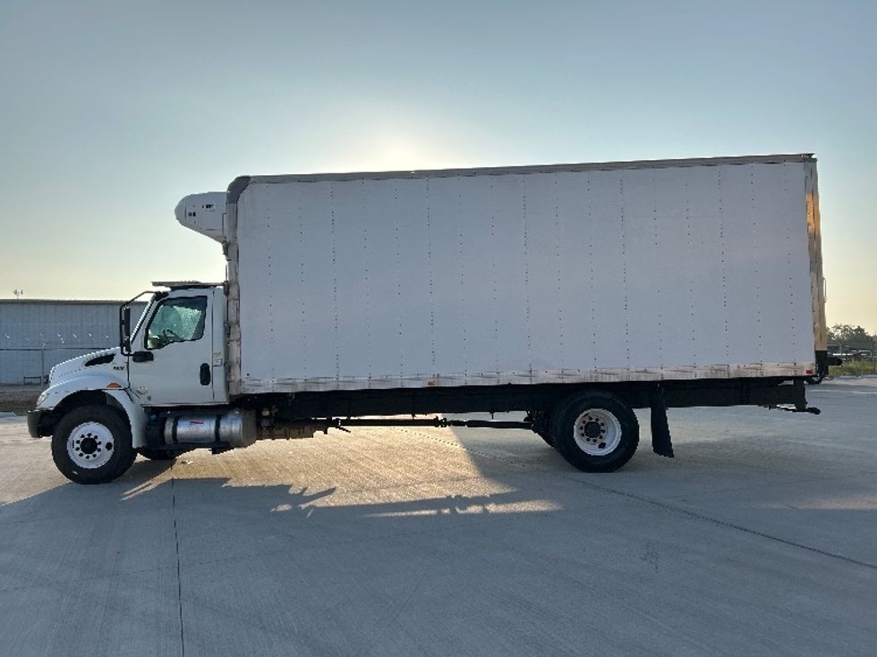 Refrigerated Truck-Light and Medium Duty Trucks-International-2020-MV607-Katy-TX-171,951\n\t\tmiles-$ 47,750 - Image 4
